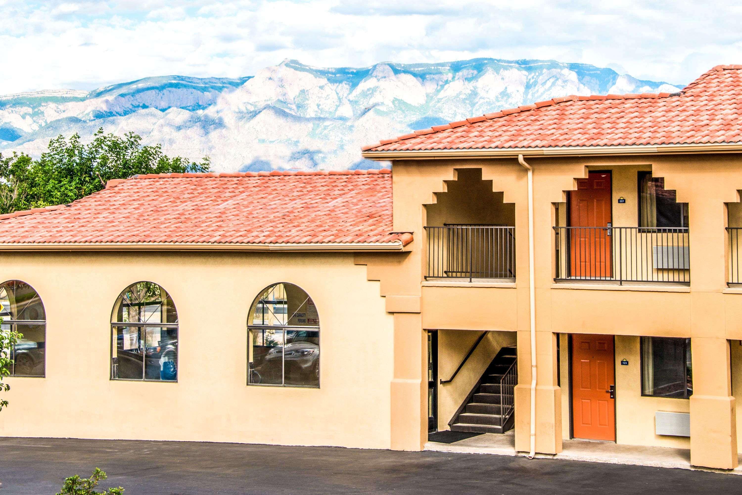 Days Inn By Wyndham Rio Rancho Εξωτερικό φωτογραφία